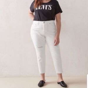 Plus Size White Levis Wedgie